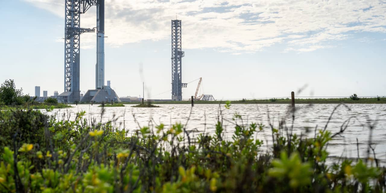 SpaceX Targets IPO Price of $135, Raising $75 Billion - Barron's